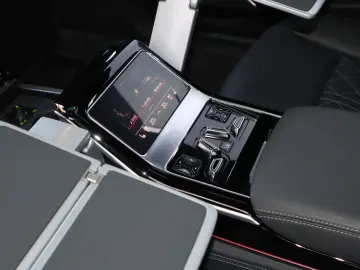 AUDI A8L 60 TFSIe lang exclusive S-LINE CARBON B&Oadv