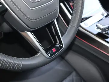 AUDI A8L 60 TFSIe lang exclusive S-LINE CARBON B&Oadv