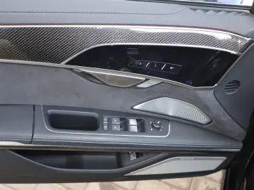 AUDI A8L 60 TFSIe lang exclusive S-LINE CARBON B&Oadv