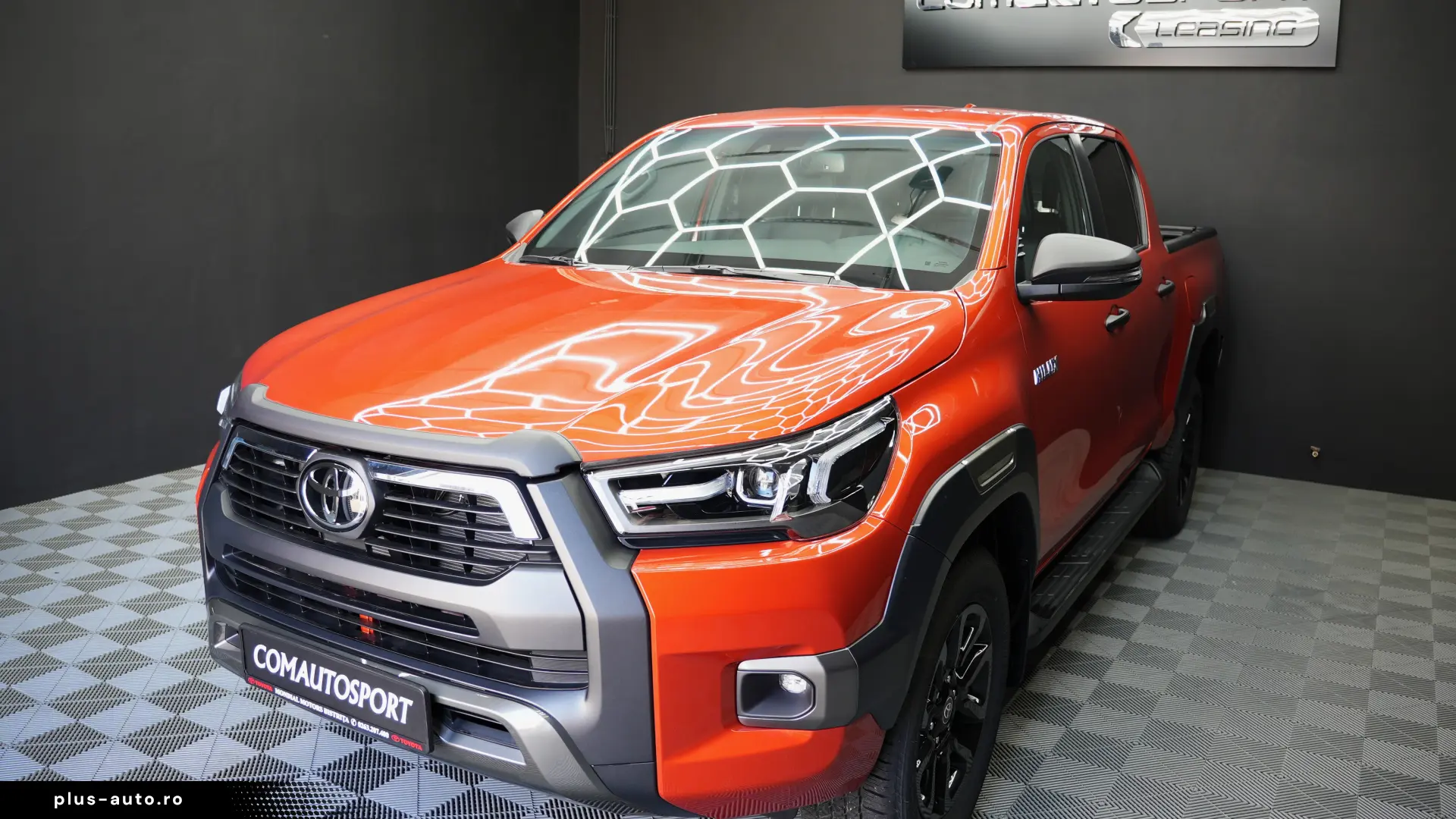 TOYOTA HILUX 2.8 DC AT MHEV INVINCIBLE