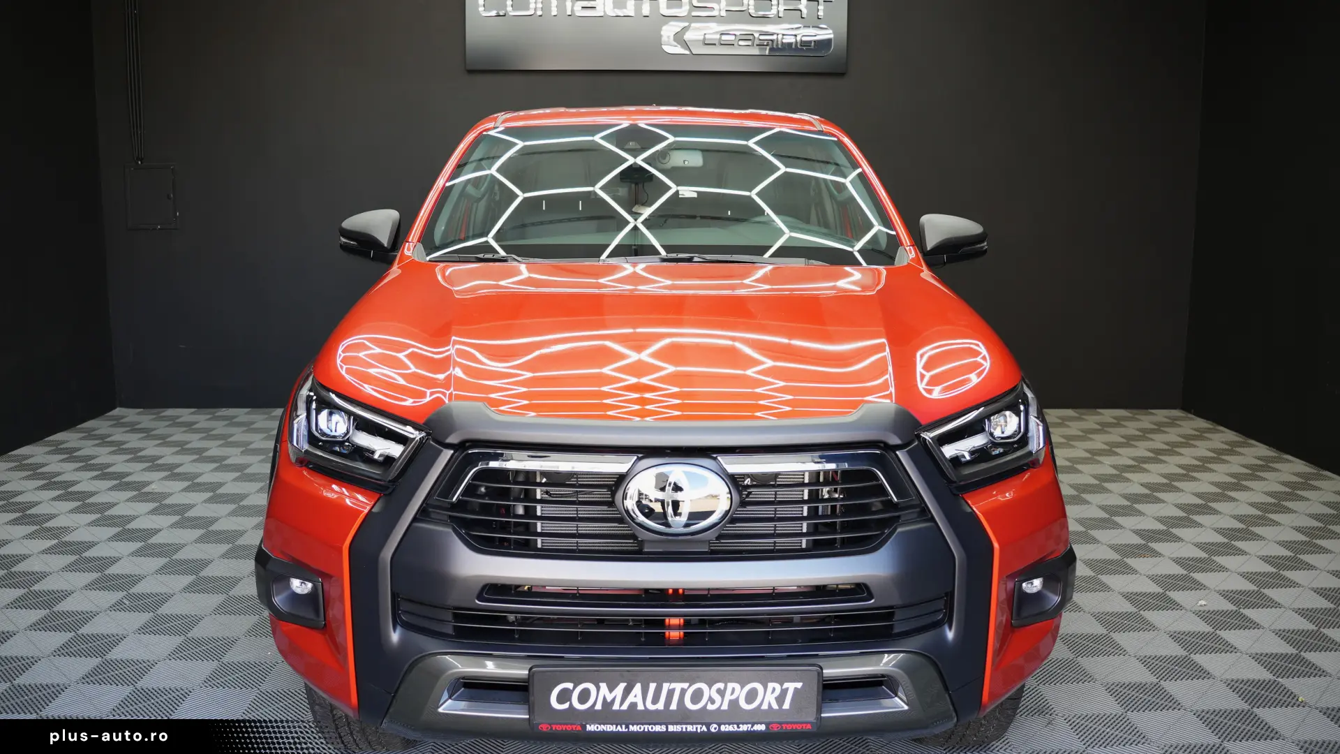 TOYOTA HILUX 2.8 DC AT MHEV INVINCIBLE