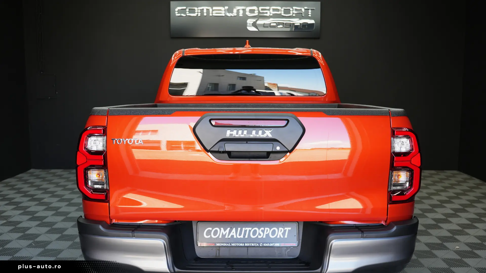 TOYOTA HILUX 2.8 DC AT MHEV INVINCIBLE