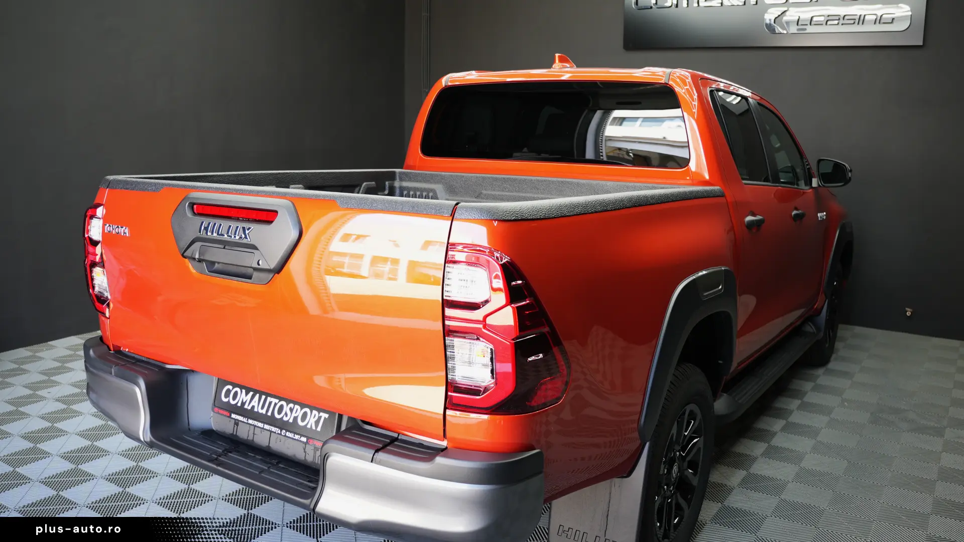 TOYOTA HILUX 2.8 DC AT MHEV INVINCIBLE