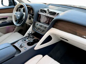 BENTLEY Bentayga 4.0 V8 Azure 4WD Autom.