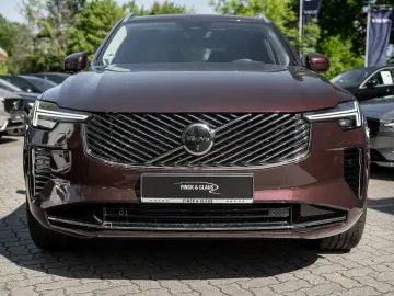 VOLVO XC90 T8 AWD Ultra Bright AHK B&W LUFTFEDERUNG
