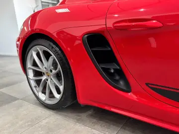 Porsche 718 Cayman Style Edition ACC 1. Hand Approved