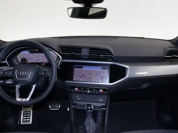 AUDI Q3 Sportback 2 x S-line 40 TDI AHK  Pano  Matrix