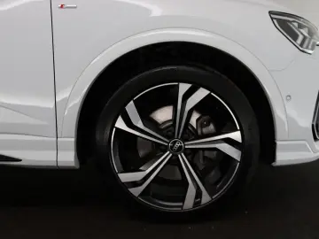 AUDI Q3 Sportback 2 x S-line 40 TDI AHK  Pano  Matrix