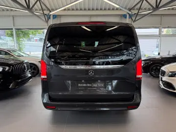 MERCEDES-BENZ V 300 d EditionSport Airmatic Distr 8S…