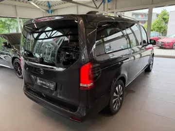 MERCEDES-BENZ V 300 d EditionSport Airmatic Distr 8S…