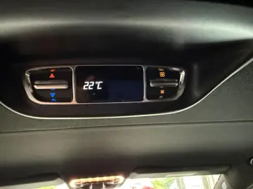MERCEDES-BENZ V 300 d EditionSport Airmatic Distr 8S…