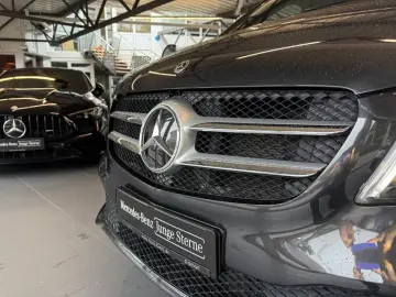 MERCEDES-BENZ V 300 d EditionSport Airmatic Distr 8S…