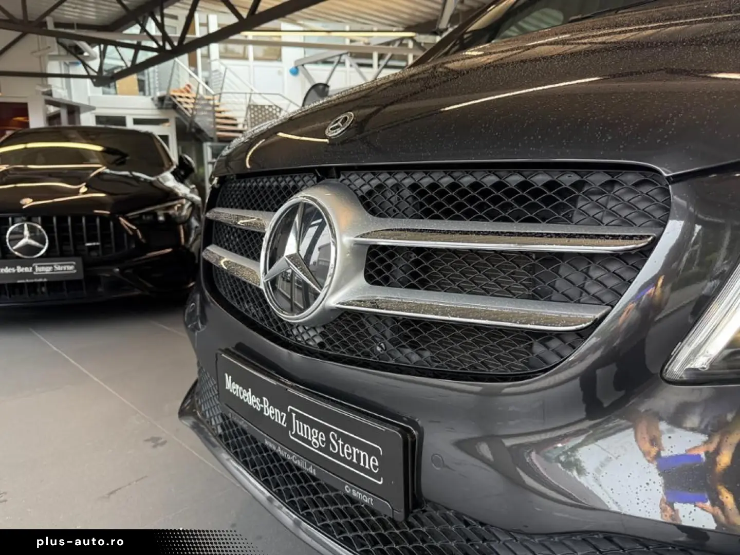 MERCEDES-BENZ V 300 d EditionSport Airmatic Distr 8S&hellip;