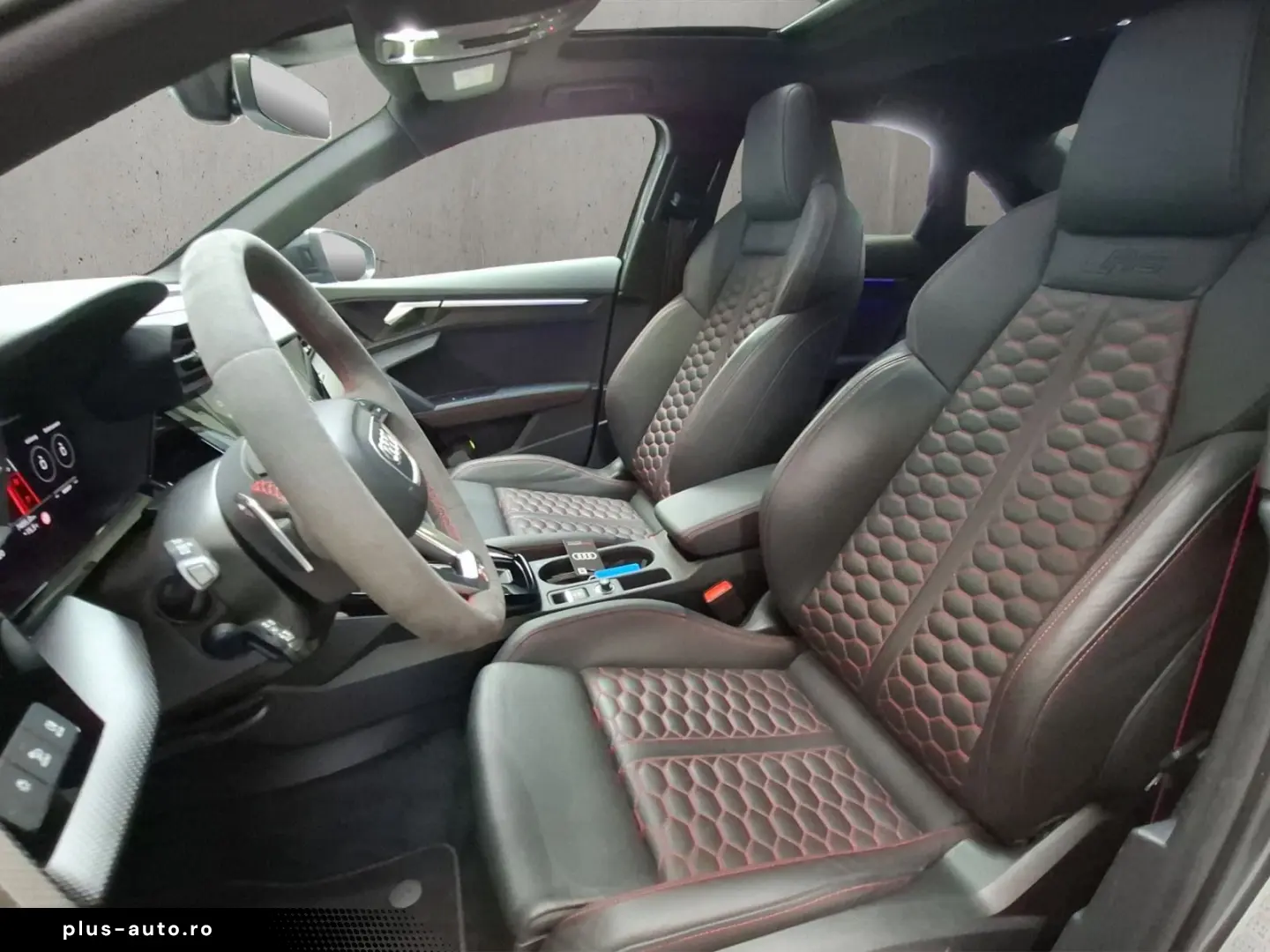 AUDI RS 3 Limousine 3 294(400) kW(PS) S tronic
