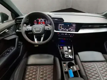 AUDI RS 3 Limousine 3 294(400) kW(PS) S tronic