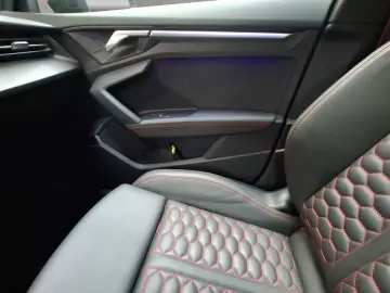 AUDI RS 3 Limousine 3 294(400) kW(PS) S tronic
