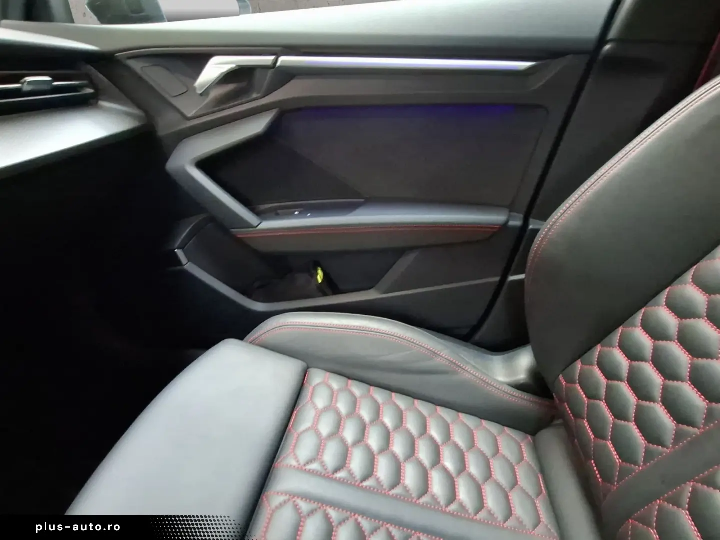 AUDI RS 3 Limousine 3 294(400) kW(PS) S tronic