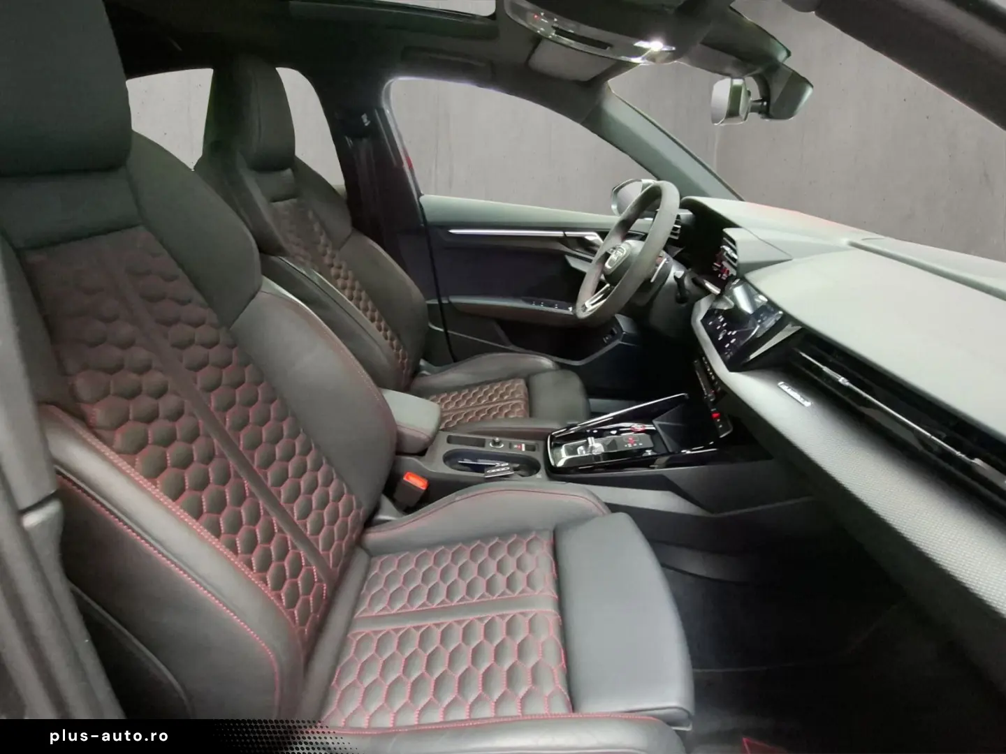 AUDI RS 3 Limousine 3 294(400) kW(PS) S tronic