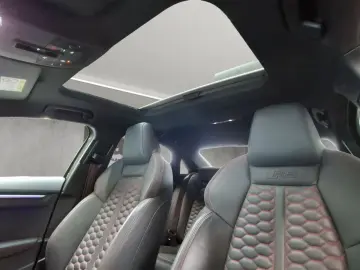 AUDI RS 3 Limousine 3 294(400) kW(PS) S tronic
