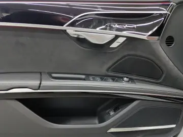 AUDI A8 50 TDI Q 2x S LINE PANO B&O LM20