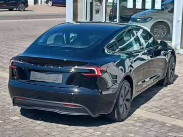 TESLA Model 3 Long Range RWD Autopilot Panorama-GD AHK