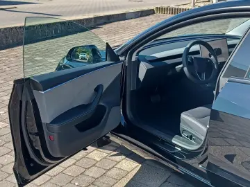 TESLA Model 3 Long Range RWD Autopilot Panorama-GD AHK