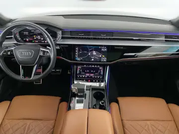 Audi A8 50 TDI quattro S line PANO HUD STHZG AHK 360