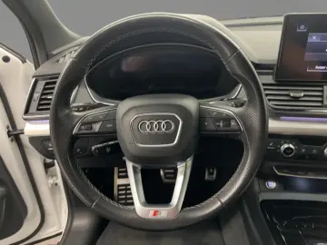 AUDI Q5 advanced 40 TFSI qu.S tr. AHK LED NAVI VIRTUA