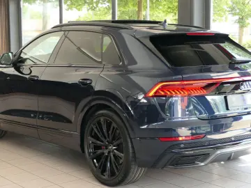 AUDI Q8 55 TFSI quattro competiton plus S-Line 23