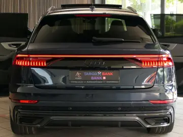 AUDI Q8 55 TFSI quattro competiton plus S-Line 23