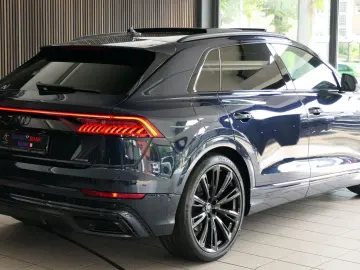 AUDI Q8 55 TFSI quattro competiton plus S-Line 23