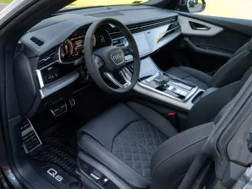AUDI Q8 50 TDI QUATTRO.SLINE.B&O.PANO.SOFT.AHK.2STÜCK