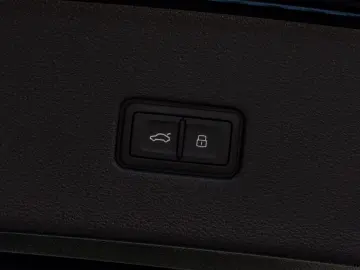AUDI Q8 50 TDI QUATTRO.SLINE.B&O.PANO.SOFT.AHK.2STÜCK