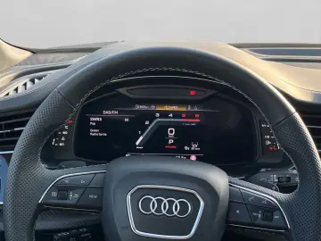 AUDI Q8 50 TDI quattro S Line Pano Matrix Sthz ACC Le
