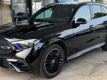 MERCEDES-BENZ GLC 200 4M AMG PANO HEADUP AMB 360 BUR…