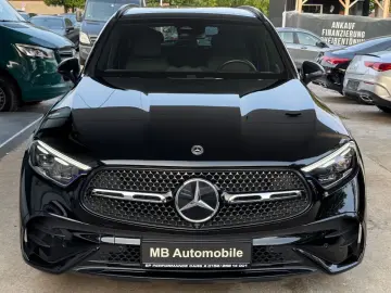 MERCEDES-BENZ GLC 200 4M AMG PANO HEADUP AMB 360 BUR…