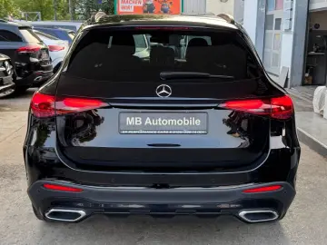 MERCEDES-BENZ GLC 200 4M AMG PANO HEADUP AMB 360 BUR…