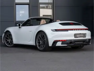 PORSCHE 992 Carrera Cabriolet BOSE