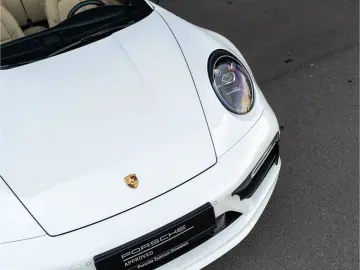 PORSCHE 992 Carrera Cabriolet BOSE