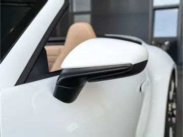 PORSCHE 992 Carrera Cabriolet BOSE