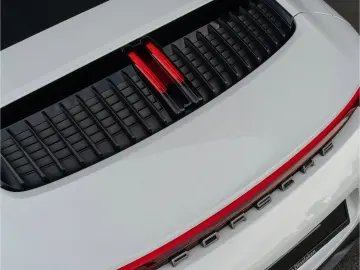 PORSCHE 992 Carrera Cabriolet BOSE