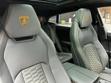 LAMBORGHINI URUS CARBON PACKET