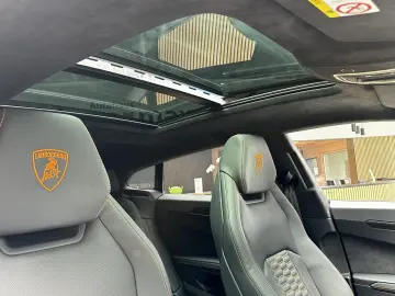 LAMBORGHINI URUS CARBON PACKET
