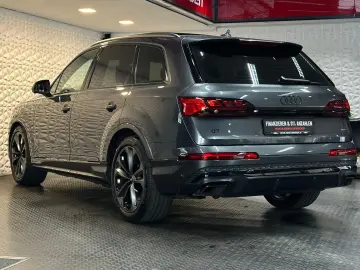 AUDI Q7 50TDI QUATTRO S LINE MATRIX