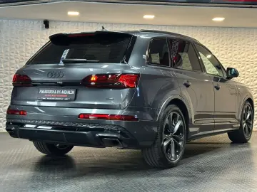 AUDI Q7 50TDI QUATTRO S LINE MATRIX