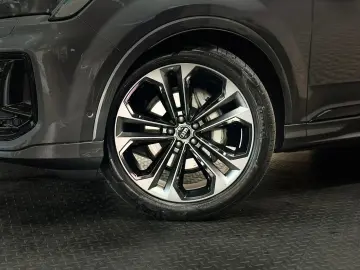 AUDI Q7 50TDI QUATTRO S LINE MATRIX