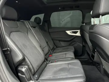 AUDI Q7 50TDI QUATTRO S LINE MATRIX