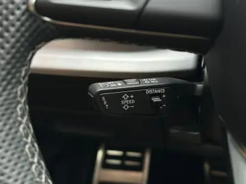 AUDI Q7 50TDI QUATTRO S LINE MATRIX