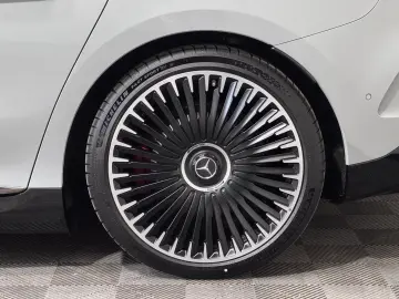MERCEDES-BENZ EQE 53 AMG 4M  Night II  Hyper Sitzkli…