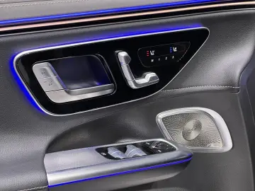 MERCEDES-BENZ EQE 350 4M AMG Premium AIRM HUD AHK Si…